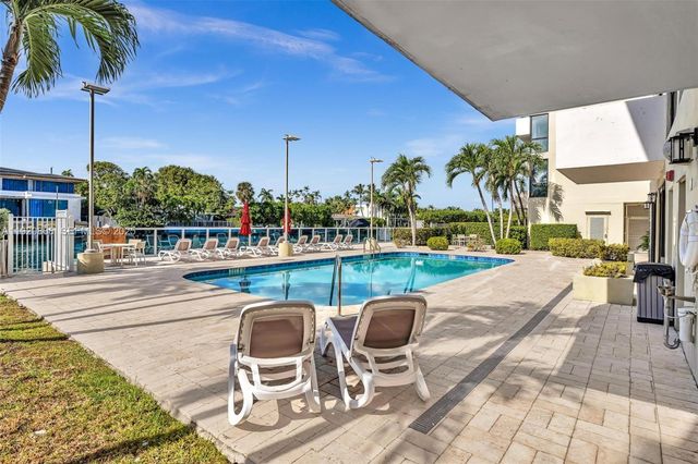 9800 W Bay Harbor Dr 403, Bay Harbor Islands, FL 33154