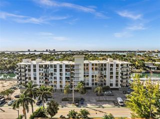 9800 W Bay Harbor Dr 403, Bay Harbor Islands, FL 33154