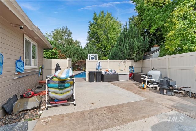 13386 W Woodspring Ct, Boise, ID 83713