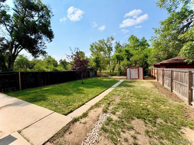 9725 W 41st Avenue, Wheat Ridge, CO 80033