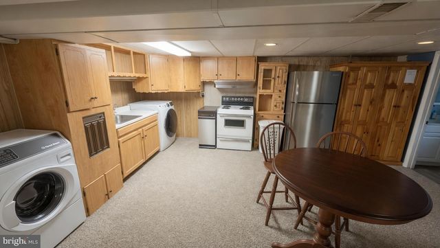 810 N LIMEKILN PIKE, Ambler, PA 19002