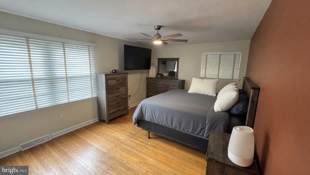810 N LIMEKILN PIKE, Ambler, PA 19002