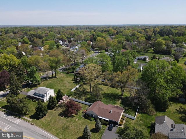 810 N LIMEKILN PIKE, Ambler, PA 19002