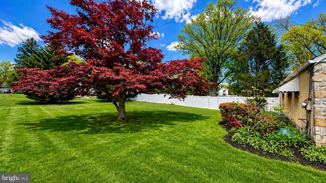 810 N LIMEKILN PIKE, Ambler, PA 19002