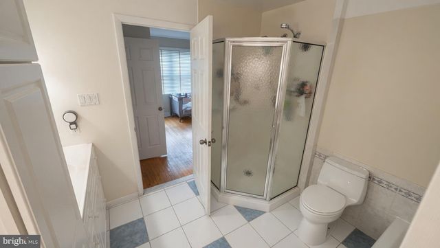 810 N LIMEKILN PIKE, Ambler, PA 19002