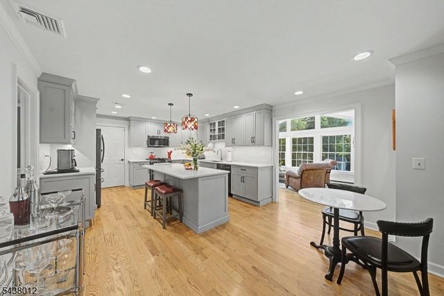 11 Goose Cove Ln, Ramsey Boro, NJ 07446