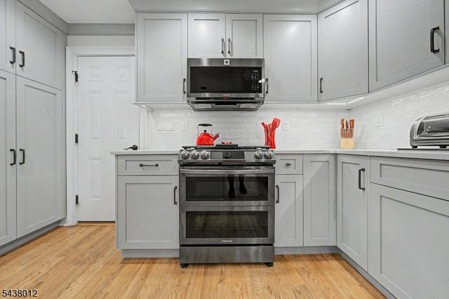 11 Goose Cove Ln, Ramsey Boro, NJ 07446