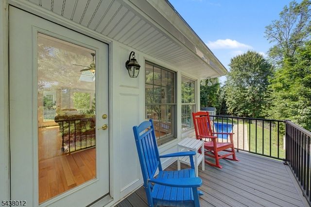 11 Goose Cove Ln, Ramsey Boro, NJ 07446