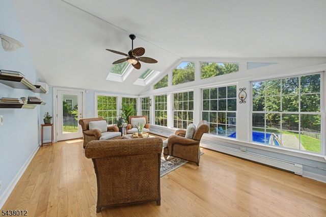 11 Goose Cove Ln, Ramsey Boro, NJ 07446