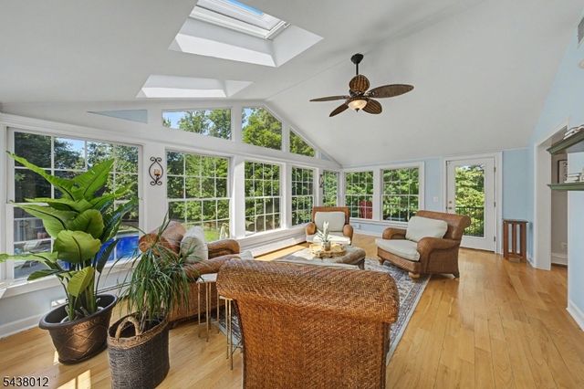 11 Goose Cove Ln, Ramsey Boro, NJ 07446