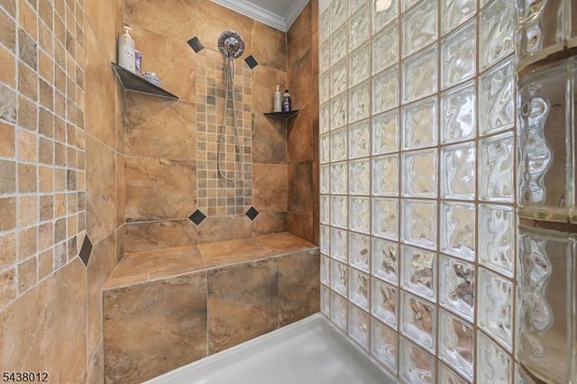 11 Goose Cove Ln, Ramsey Boro, NJ 07446