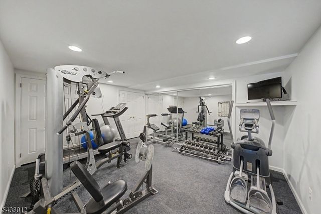 11 Goose Cove Ln, Ramsey Boro, NJ 07446
