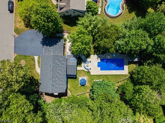 11 Goose Cove Ln, Ramsey Boro, NJ 07446