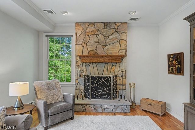 11 Goose Cove Ln, Ramsey Boro, NJ 07446