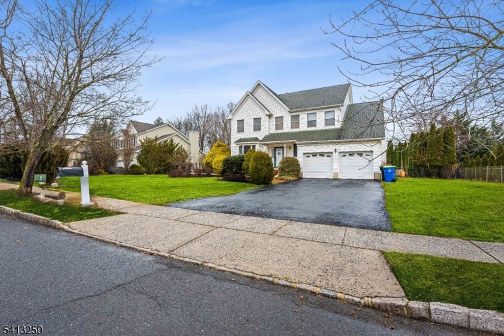 45 Van Zandt Dr, Hillsborough Twp., NJ 08844