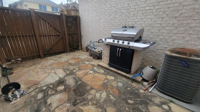 1020 Paradise Cove, Carrollton, TX 75006