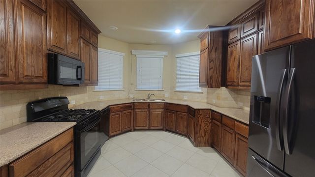 1020 Paradise Cove, Carrollton, TX 75006