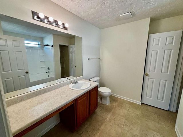 2735 Meadow Trace, Grayson, GA 30017