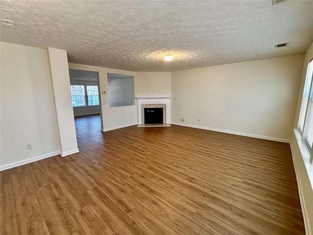 2735 Meadow Trace, Grayson, GA 30017