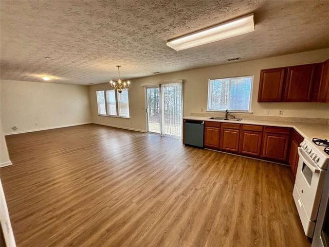 2735 Meadow Trace, Grayson, GA 30017