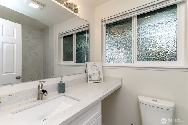 2727 S 357th Place, Federal Way, WA 98003