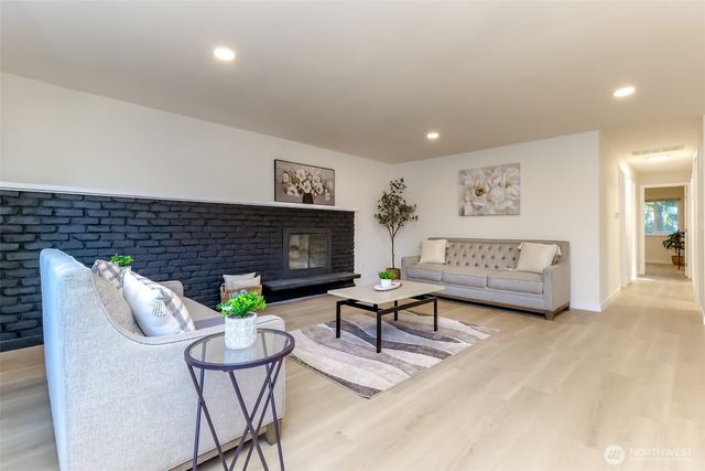 2727 S 357th Place, Federal Way, WA 98003