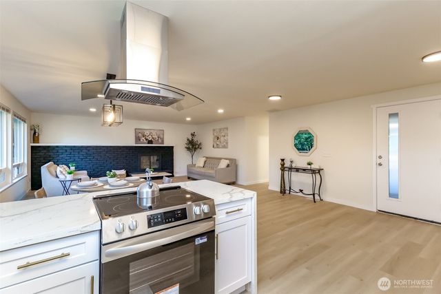 2727 S 357th Place, Federal Way, WA 98003