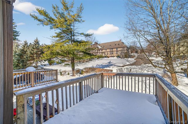 20 Beecher Lane, Peekskill, NY 10566