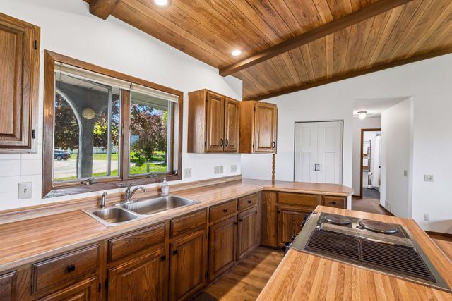 2085 Austin Circle, Shakopee, MN 55379