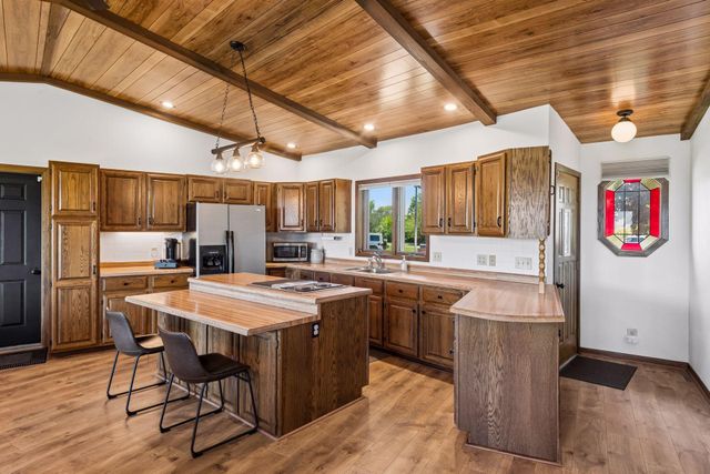 2085 Austin Circle, Shakopee, MN 55379