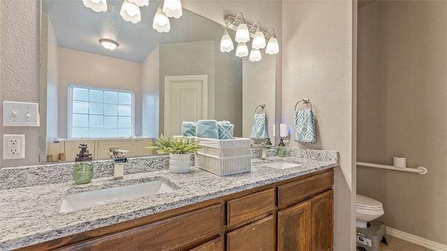 1207 SW Willow Bend Avenue, Bentonville, AR 72713