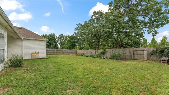 1207 SW Willow Bend Avenue, Bentonville, AR 72713
