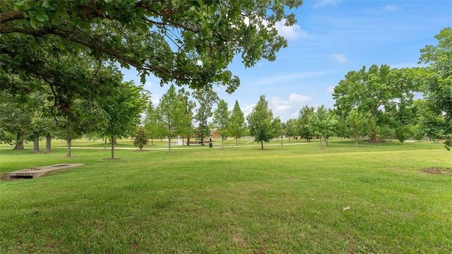 1207 SW Willow Bend Avenue, Bentonville, AR 72713