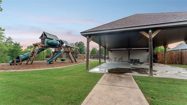 1207 SW Willow Bend Avenue, Bentonville, AR 72713