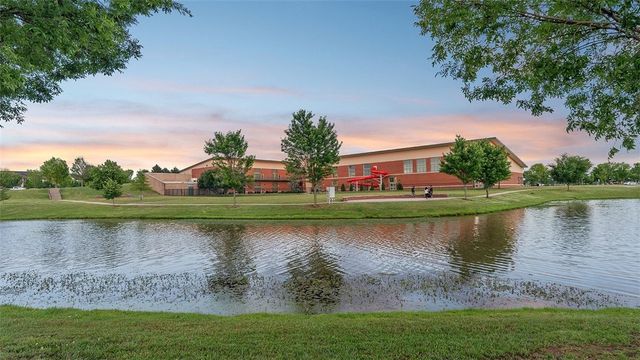 1207 SW Willow Bend Avenue, Bentonville, AR 72713