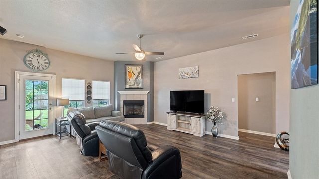 1207 SW Willow Bend Avenue, Bentonville, AR 72713