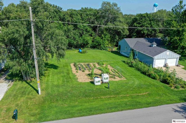 1916 Beaver Lake Boulevard, Plattsmouth, NE 68048