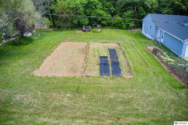 1916 Beaver Lake Boulevard, Plattsmouth, NE 68048