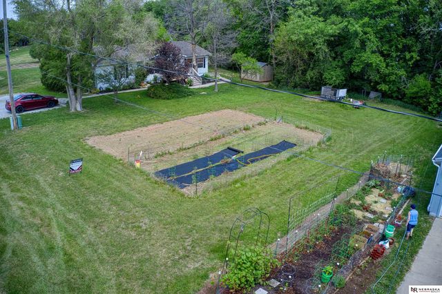 1916 Beaver Lake Boulevard, Plattsmouth, NE 68048