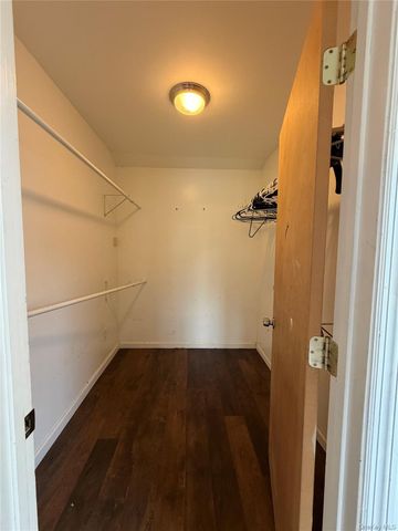 15 Caywood Place, Hyde Park, NY 12538
