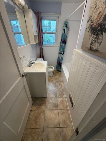 15 Caywood Place, Hyde Park, NY 12538