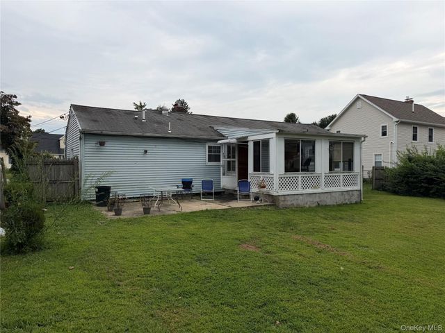 15 Caywood Place, Hyde Park, NY 12538