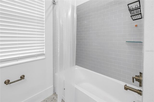 513 17TH AVENUE E, Palmetto, FL 34221