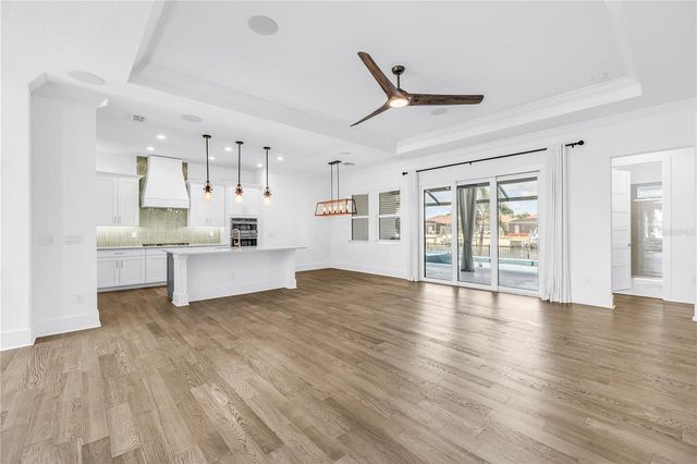 513 17TH AVENUE E, Palmetto, FL 34221