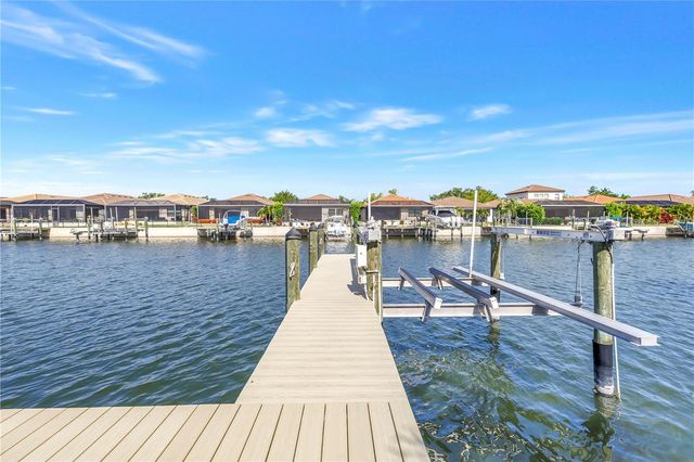 513 17TH AVENUE E, Palmetto, FL 34221