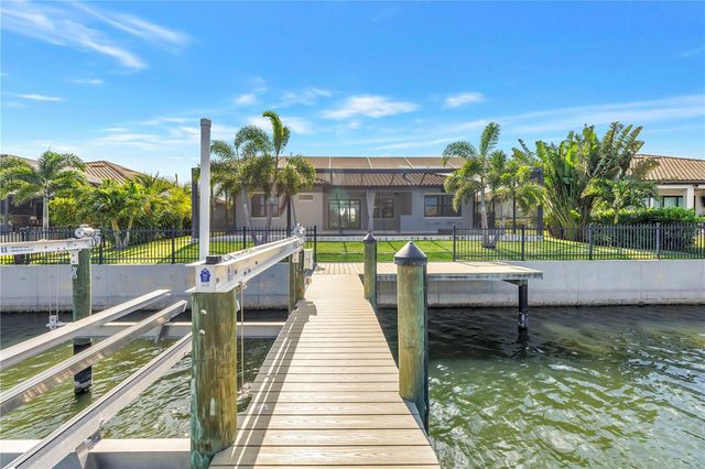 513 17TH AVENUE E, Palmetto, FL 34221