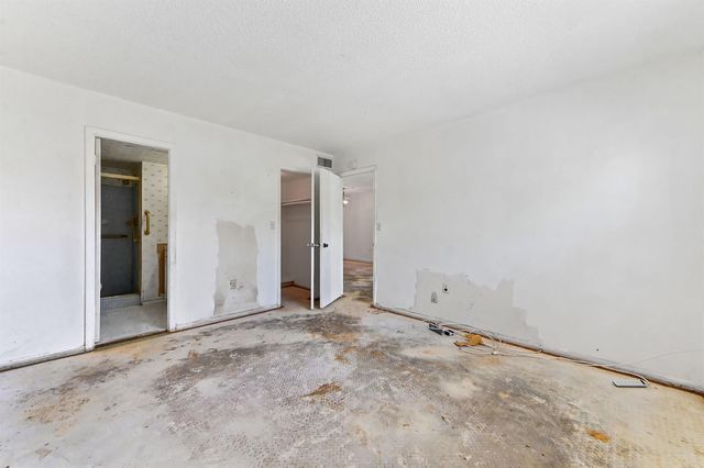 3091 E Sunrise Lakes Drive 302, Sunrise, FL 33322