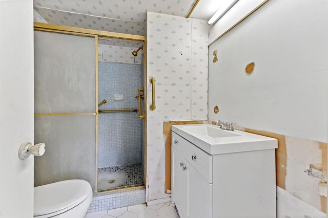 3091 E Sunrise Lakes Drive 302, Sunrise, FL 33322