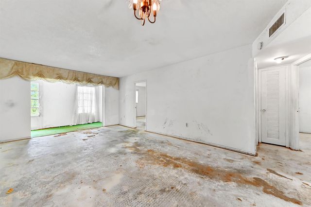 3091 E Sunrise Lakes Drive 302, Sunrise, FL 33322