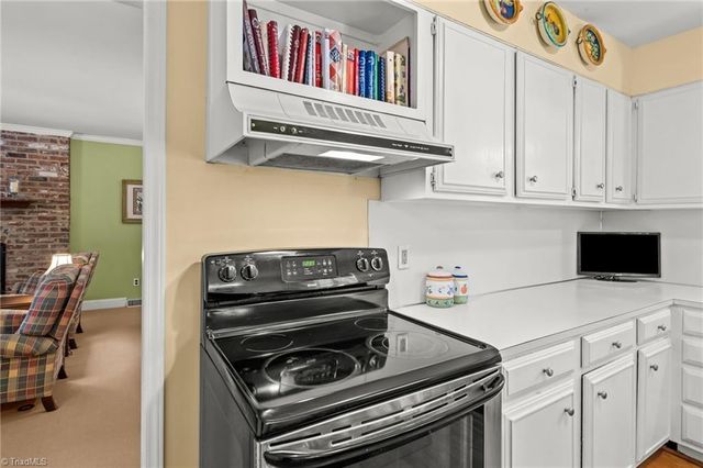 219 Prestwick Drive, High Point, NC 27265